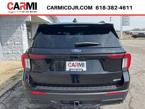 Used 2025 Ford Explorer ST-Line w/ ST-Line Street Pack AWD/4WD image 5
