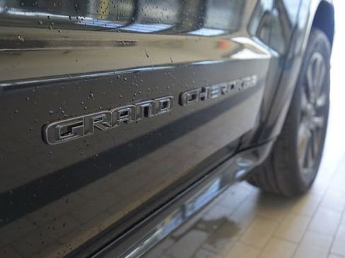 Used 2018 Jeep Grand Cherokee High Altitude AWD/4WD image 6