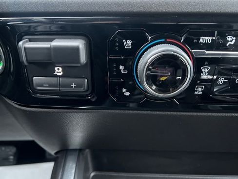 Certified 2025 Chevrolet Silverado 1500 LTZ w/ Technology Package image 28