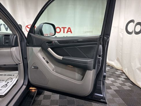 Used 2008 Toyota 4Runner Limited image 10