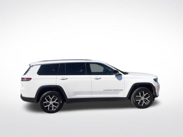 Used 2023 Jeep Grand Cherokee L Limited RWD image 12