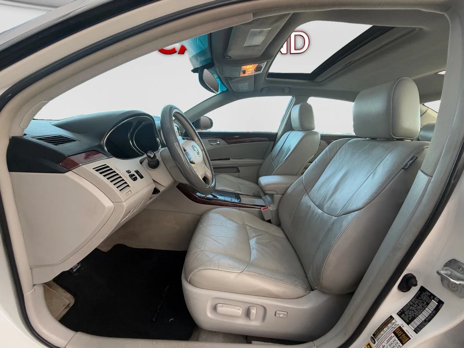 Used 2011 Toyota Avalon FWD image 13