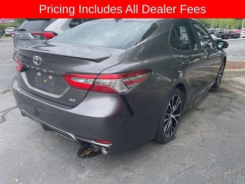 Used 2019 Toyota Camry SE w/ Carpet Mat Package FWD image 9