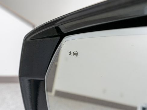 Used 2023 Chevrolet Tahoe Premier image 13