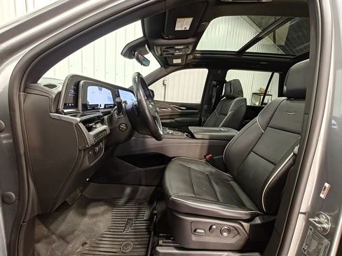 Used 2023 Cadillac Escalade Sport w/ LPO, ONYX Package image 38