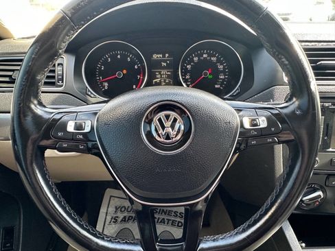Used 2015 Volkswagen Jetta SE image 22