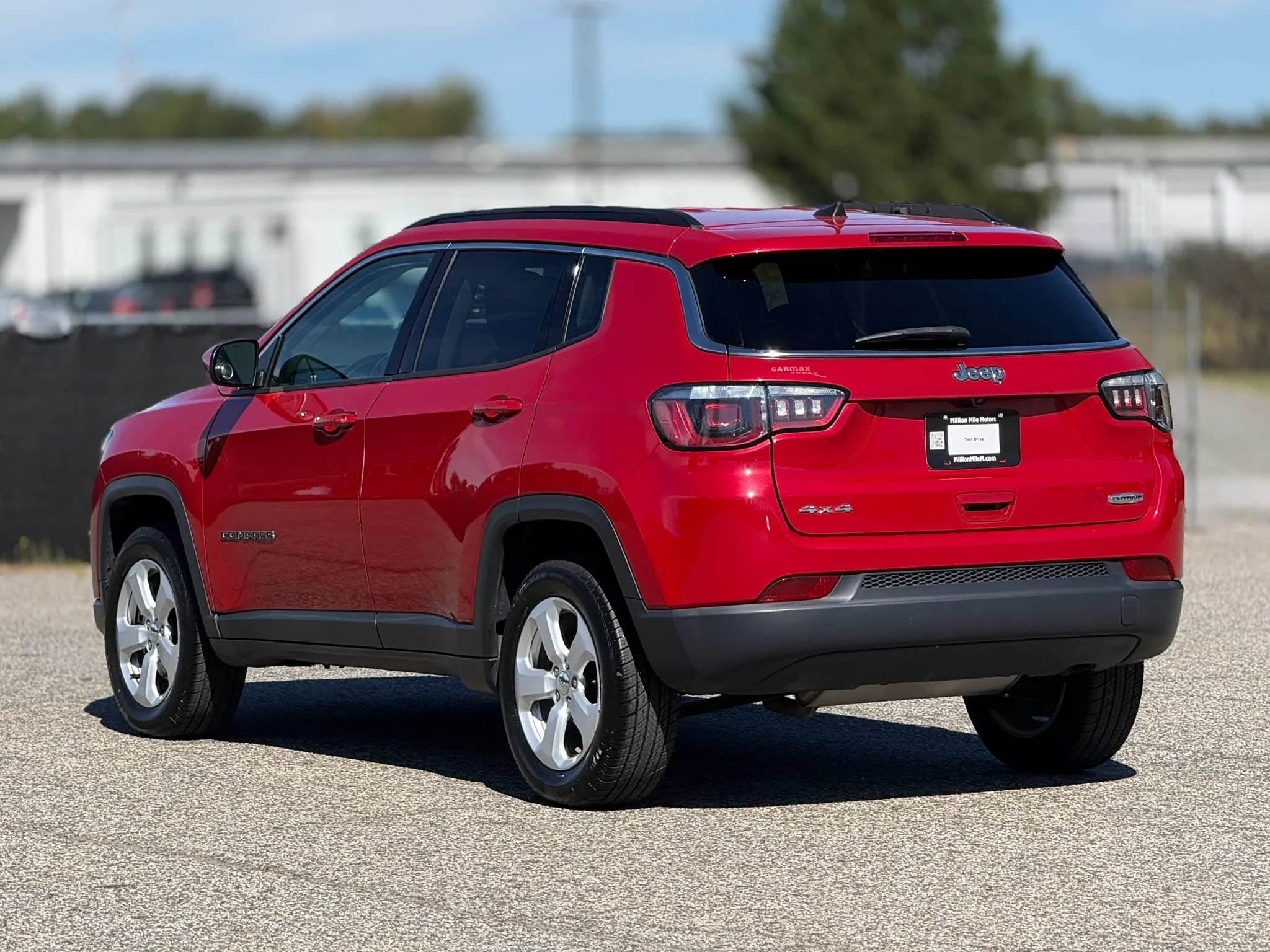Used 2020 Jeep Compass Latitude w/ Cold Weather Group AWD/4WD image 10