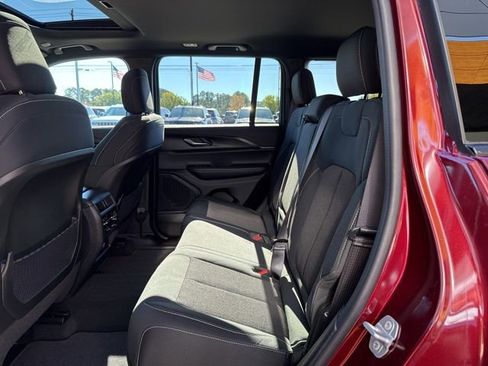 New 2025 Jeep Grand Cherokee Laredo X image 22
