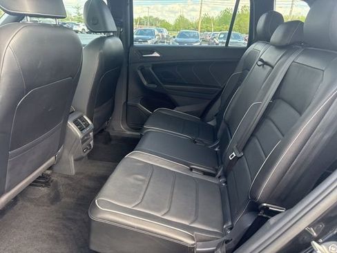 Used 2022 Volkswagen Tiguan SEL R-Line AWD/4WD image 9