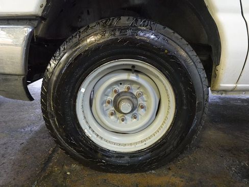 Used 2011 Ford E-350 and Econoline 350 Super Duty w/ PWR Locks & Windows Group RWD image 24