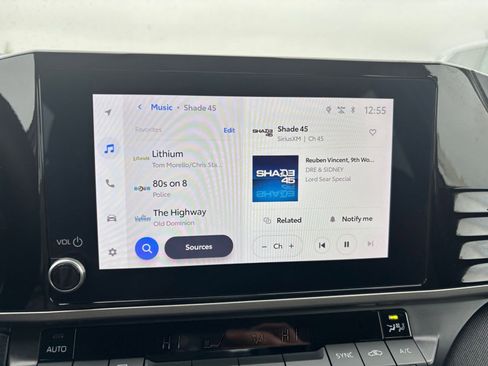 Used 2025 Toyota Camry LE image 21