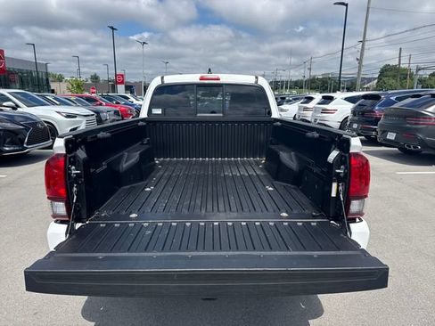 Used 2022 Toyota Tacoma SR w/ SX Package RWD image 9