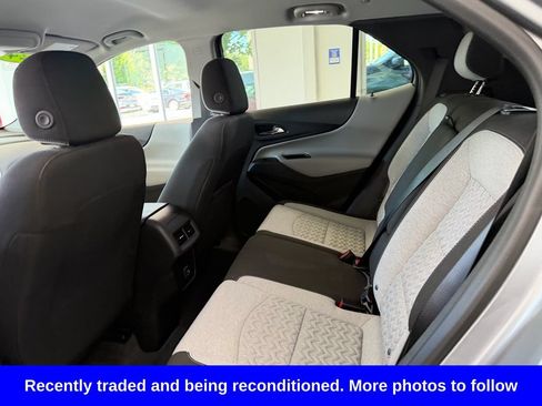 Used 2024 Chevrolet Equinox LS w/ LS Convenience Package FWD image 12