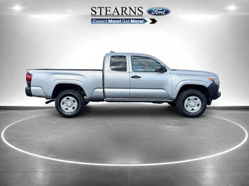 Used 2022 Toyota Tacoma SR RWD image 15