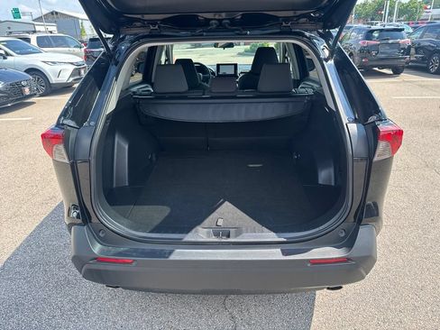 Used 2025 Toyota RAV4 XLE AWD/4WD image 7