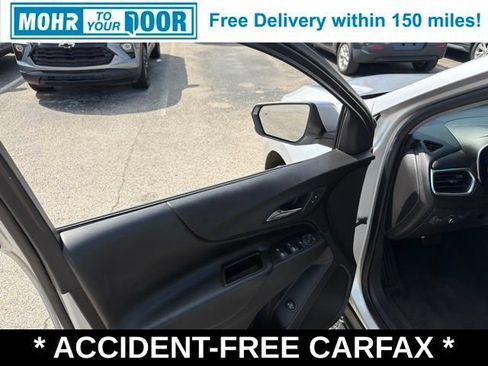 Used 2020 Chevrolet Equinox LT FWD image 12