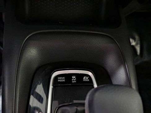 Used 2023 Toyota Corolla LE image 29