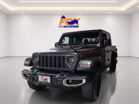 Used 2025 Jeep Gladiator Sport AWD/4WD image 5