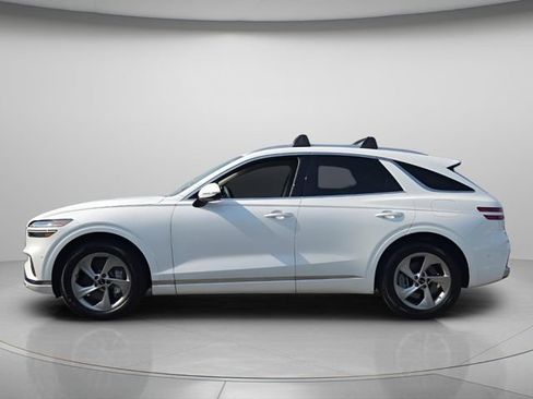 Used 2026 Genesis GV70 2.5T Advanced AWD/4WD image 3
