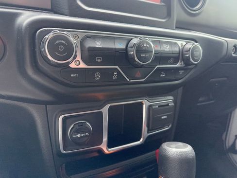 Used 2022 Jeep Wrangler Unlimited Sport AWD/4WD image 18