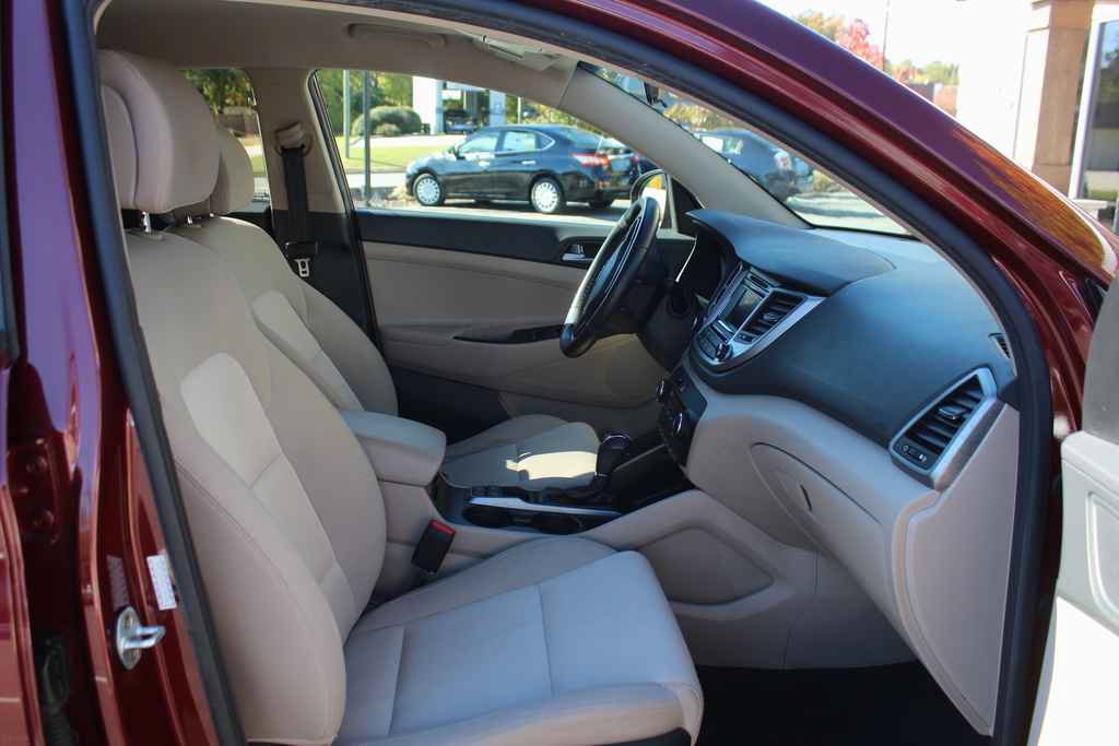 Used 2017 Hyundai Tucson Sport AWD/4WD image 30