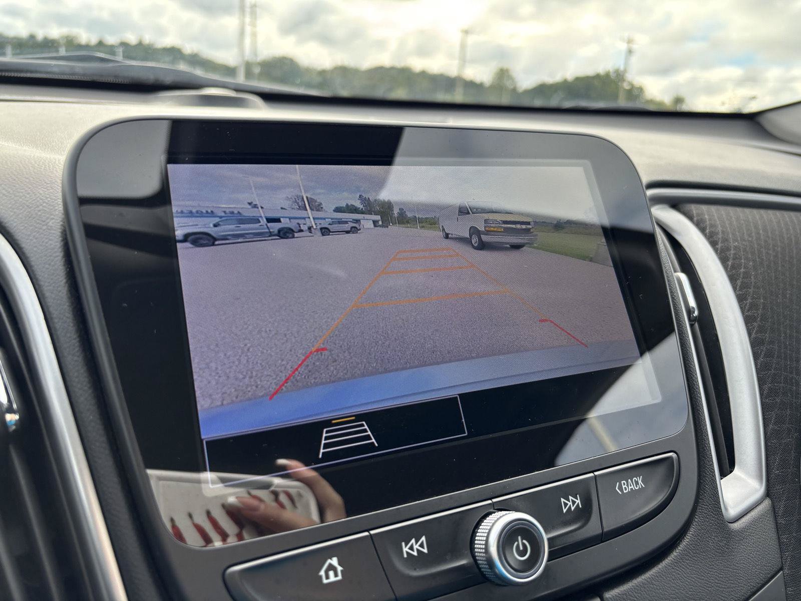Used 2025 Chevrolet Malibu LT FWD image 22