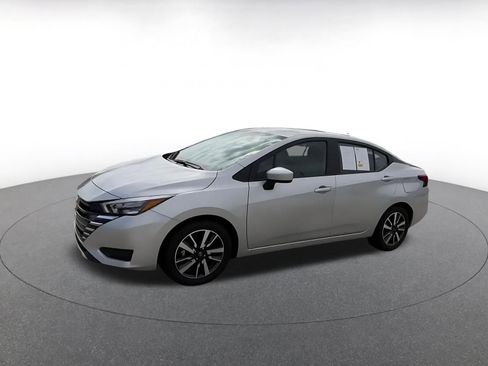 Used 2025 Nissan Versa SV FWD image 8