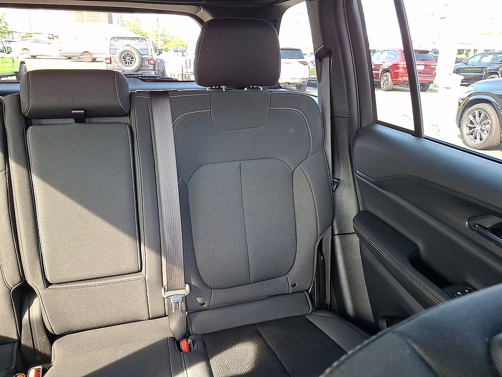 Used 2024 Jeep Grand Cherokee Laredo X AWD/4WD image 14