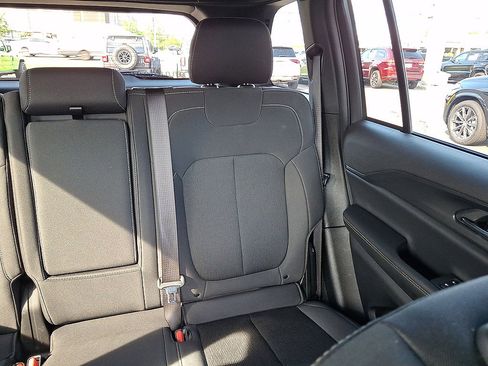 Used 2024 Jeep Grand Cherokee Laredo X AWD/4WD image 14