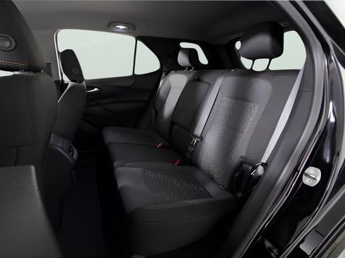 Used 2023 Chevrolet Equinox LT image 16