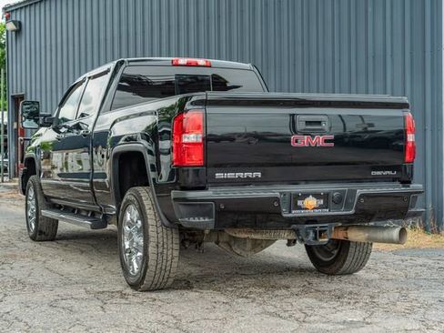 Used 2017 GMC Sierra 2500 Denali w/ Duramax Plus Package image 4