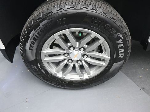 Used 2024 Chevrolet Colorado LT image 27