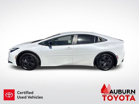 Certified 2024 Toyota Prius LE FWD image 9
