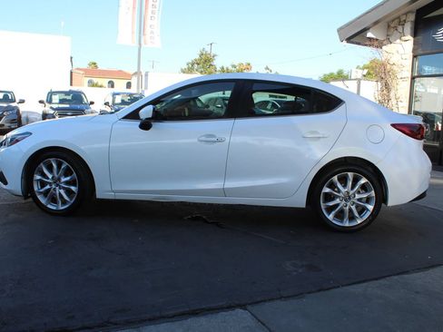 Used 2014 MAZDA MAZDA3 s Grand Touring w/ Technology Package FWD image 2
