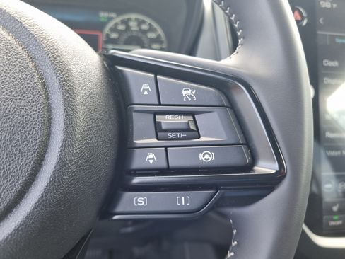 Used 2025 Subaru Forester Premium AWD/4WD image 27
