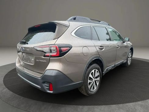 Used 2022 Subaru Outback Premium AWD/4WD image 5