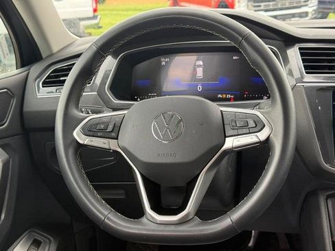 Used 2024 Volkswagen Tiguan SE FWD image 13