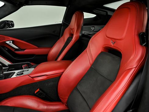 Used 2016 Chevrolet Corvette Z06 w/ 3LZ Preferred Equipment Group RWD image 22