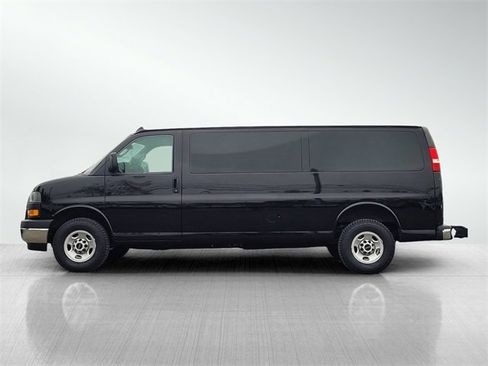 Used 2023 GMC Savana 3500 Extended w/ Driver Convenience Package image 8
