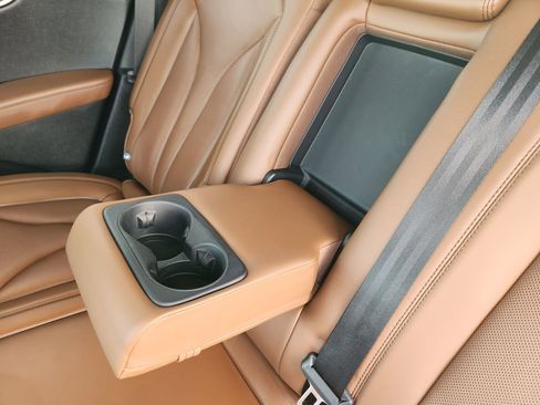 Used 2023 Lincoln Nautilus Reserve image 33