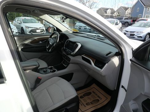 Used 2018 GMC Terrain SLE w/ Driver Convenience Package image 17