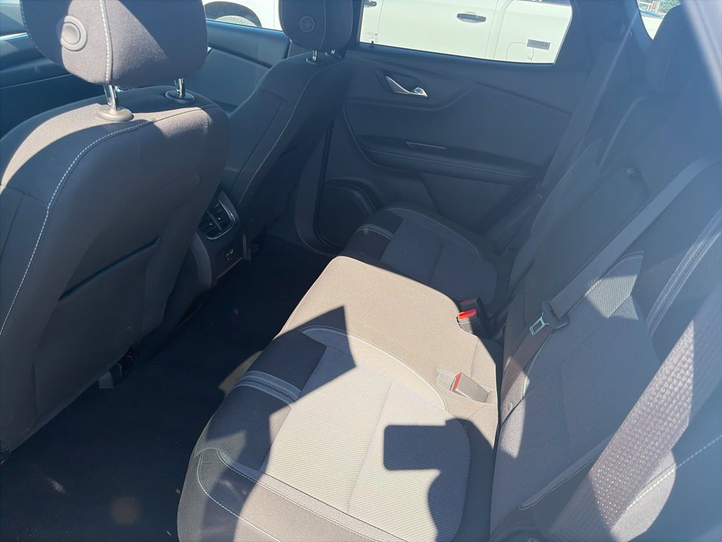 Used 2025 Chevrolet Blazer LT AWD/4WD image 11