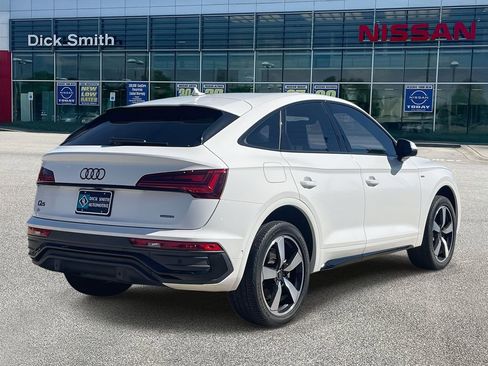 Used 2023 Audi Q5 2.0T Prestige w/ Prestige Package image 6