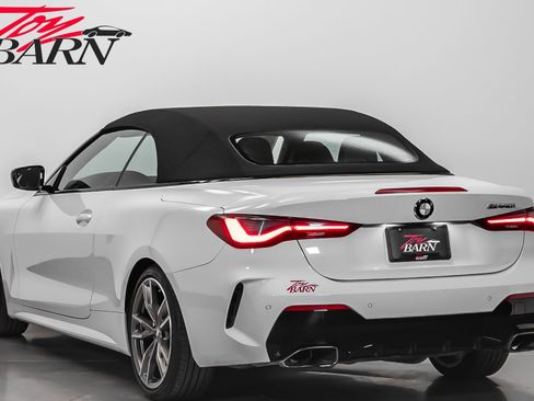 Used 2021 BMW M440i Convertible w/ Premium Package image 11