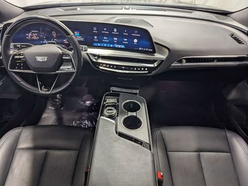 Used 2024 Cadillac Lyriq Sport image 6