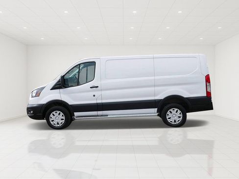 Certified 2025 Ford Transit 250 Low Roof w/ Exterior Upgrade Package RWD image 5
