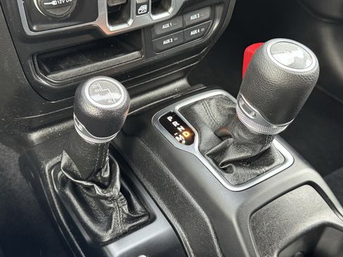 Used 2021 Jeep Wrangler Unlimited Sport w/ Sun And Sound Package image 31