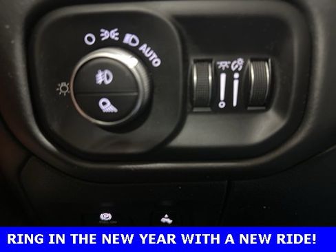 Used 2022 RAM 1500 Limited image 28