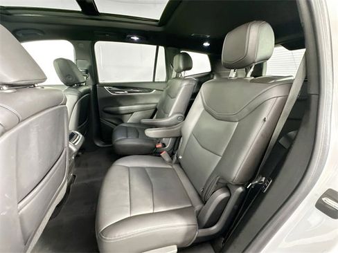 Used 2022 Cadillac XT6 Premium Luxury w/ Technology Package image 27