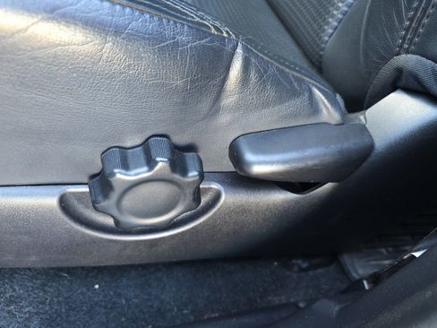 Used 2018 Toyota Tacoma TRD Off-Road image 12